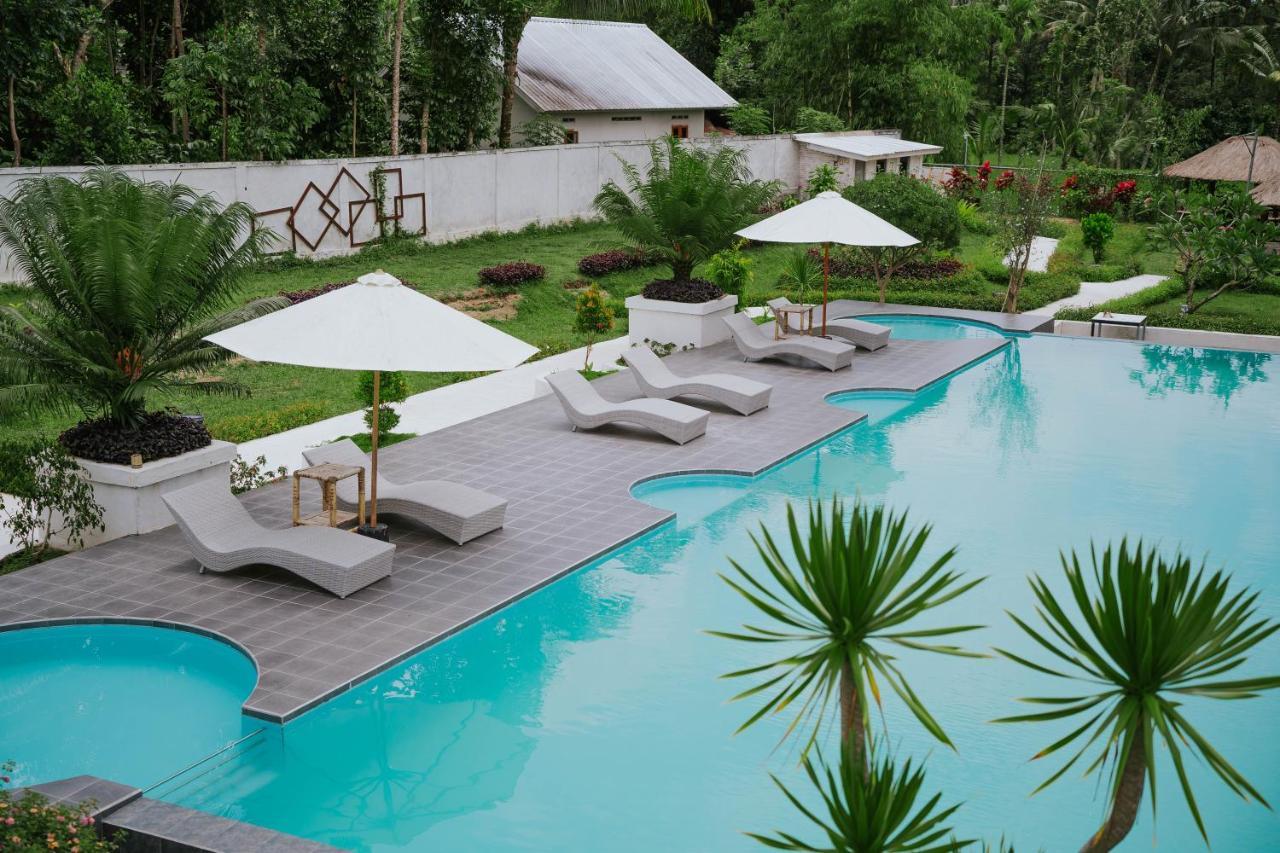 Nirvana Hotel Resort Tetebatu Exterior photo