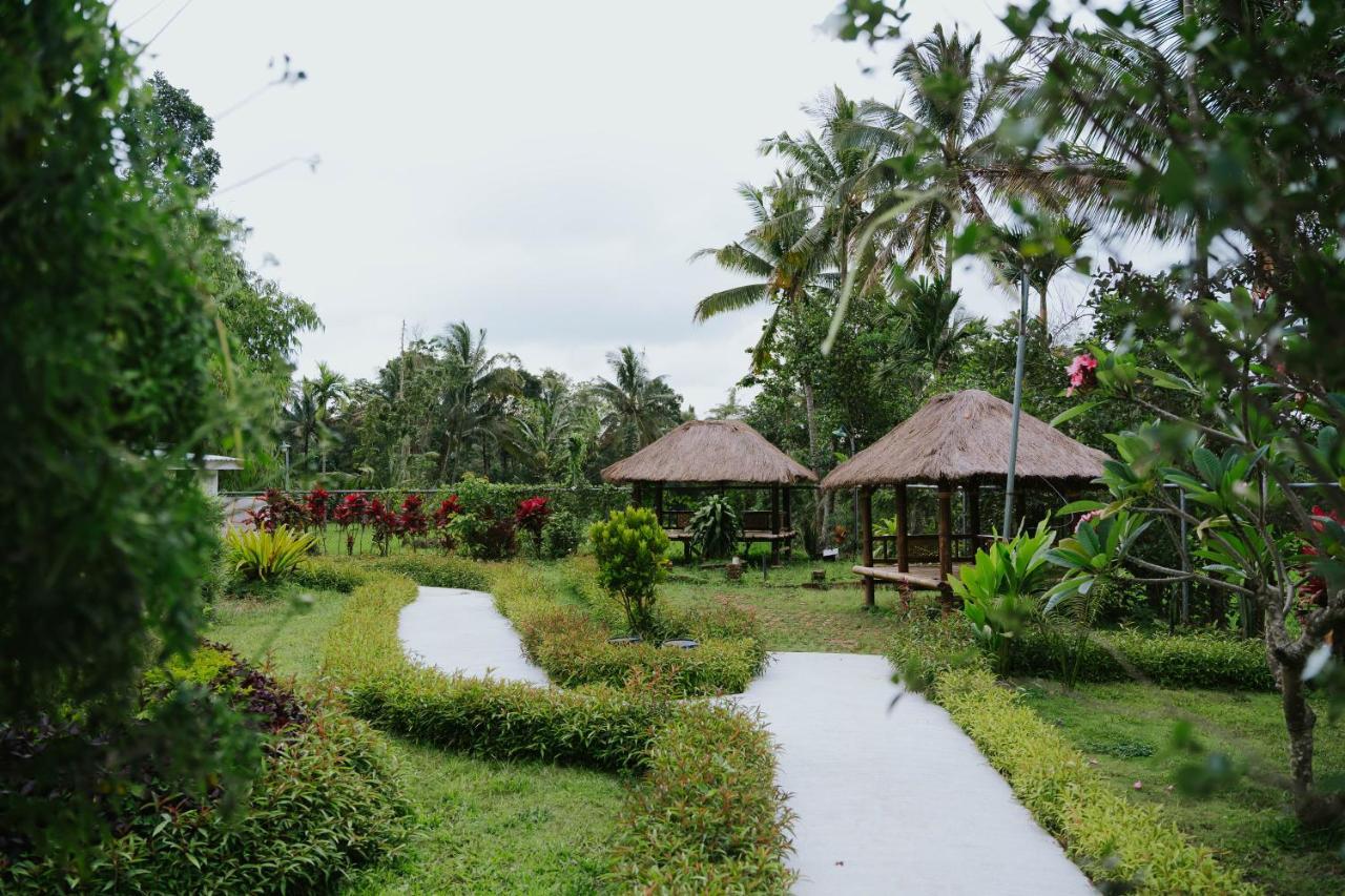 Nirvana Hotel Resort Tetebatu Exterior photo