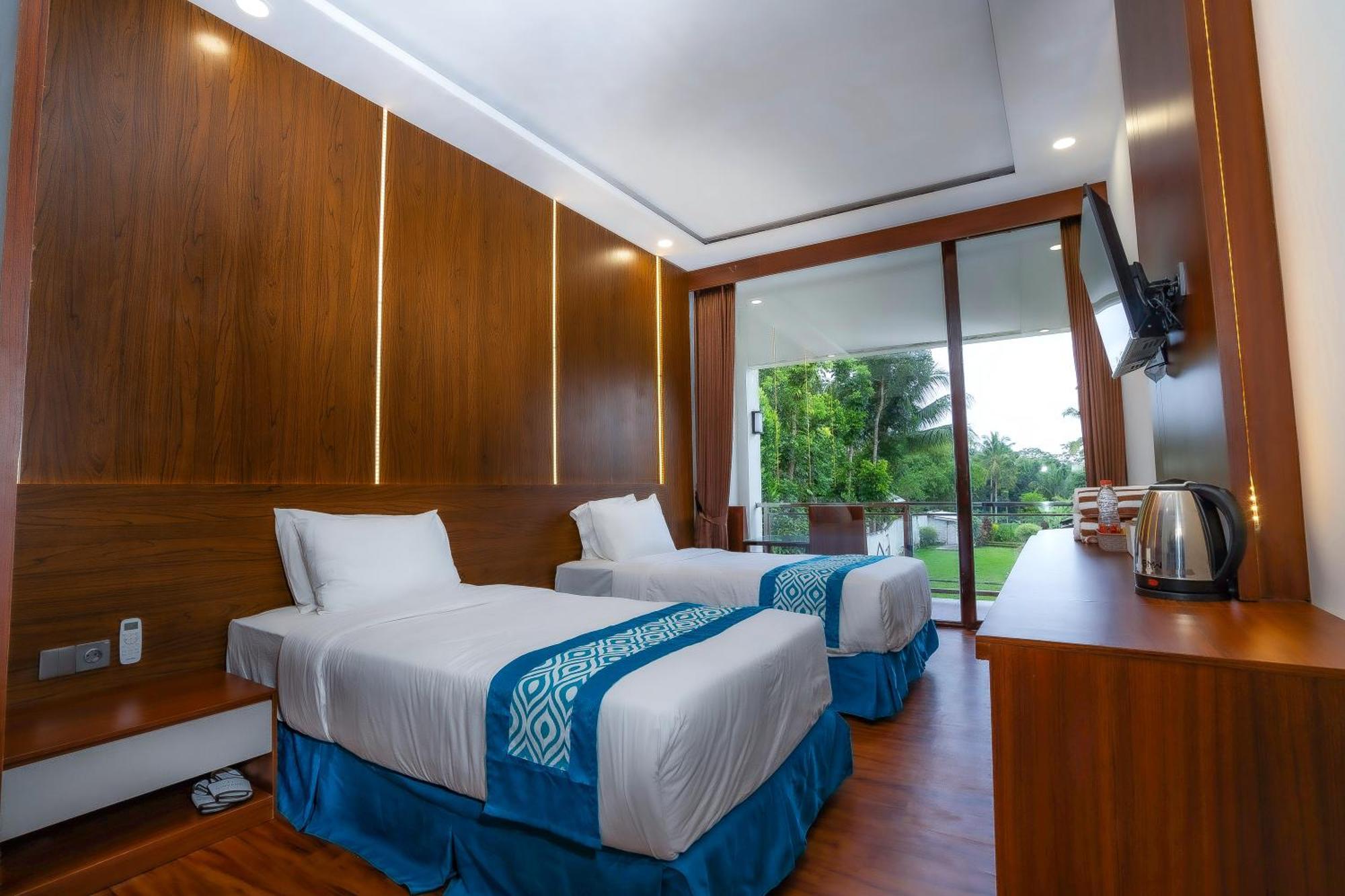Nirvana Hotel Resort Tetebatu Exterior photo